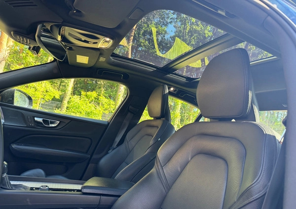 Volvo S60 cena 164000 przebieg: 62163, rok produkcji 2019 z Warszawa małe 596